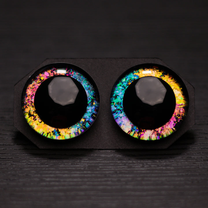 Prismatic safety eyes | Hand-painted